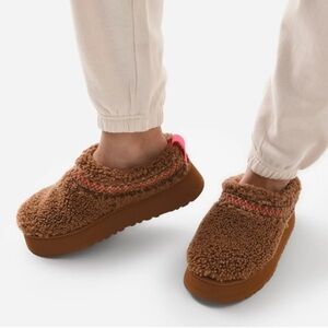 UGG TAZZ Brown Fleece Slippers with Pink Accent